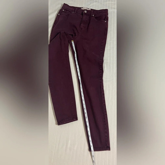 Altar’d State wine colored high rise jeggings skinny jeans. Size 27/5 A2 - Picture 9 of 10